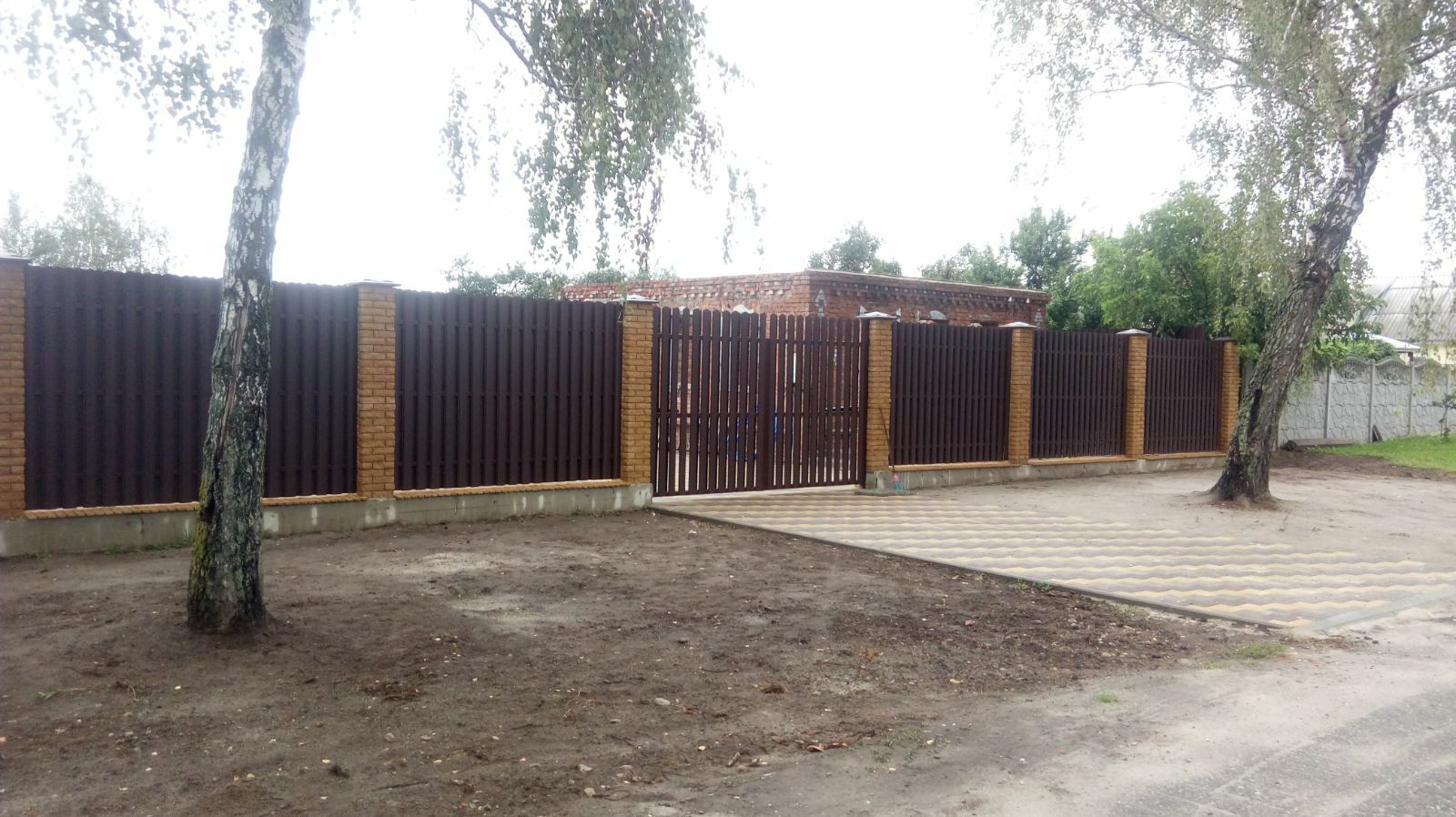 Забор с кирпичной кладкой купить в Гомеле